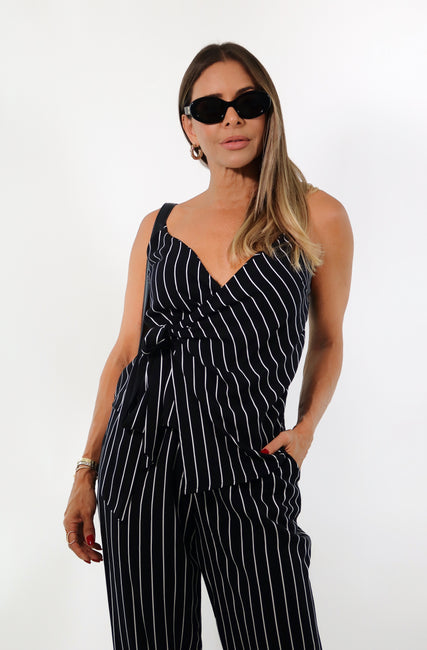 BLUSA PERDENDO A LINHA PRETA